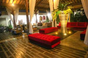 Ein Sitzbereich in der Unterkunft Grand Mega Resort & Spa
