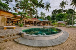 Swimmingpoolen hos eller tæt på Kuda Laut Boutique Dive Resort