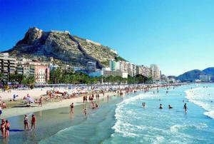 Afbeelding uit fotogalerij van ★★APARTAMENTOS MARIN★★ in Alicante