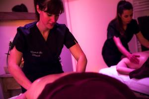 Clients de l'établissement Almoria Hôtel & SPA