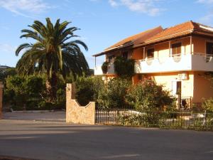 Gallery image of Kokkinos Apartments in Arillas