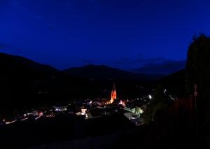 山景或在酒店看到的山景