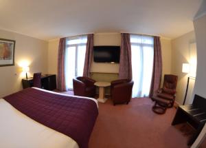 Gallery image of Savoy H&ocirc;tel Evian in &Eacute;vian-les-Bains