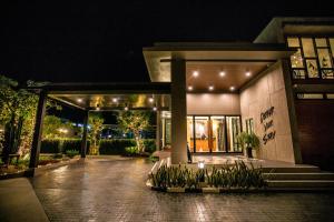 Bunprasop Garden Hotel外面的花园
