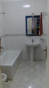 A bathroom at Mohamed Afifi Florence El Montazah - 2 Bed rooms - "Compound" Még 37 kép
