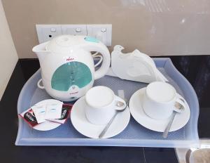 อุปกรณ์ชงชาและกาแฟของ Sea Breeze Deluxe Inn