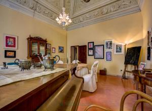 Gallery image of Residenza Storica Palazzo Ricciarelli in Volterra