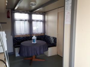 Photo de la galerie de l'établissement Les Chalets la Plage - Etape Vacances, à Portiragnes