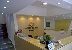 Ο χώρος του λόμπι ή της ρεσεψιόν στο Hotel Puesta del Sol by Nobile
