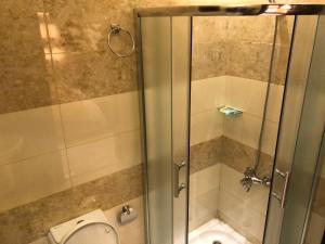 Ванная комната в Shamat Jeddah Furnished Units