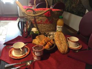 Mad i feriehuset eller i nærheden