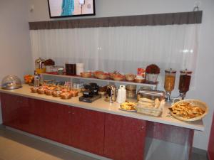 Makanan di atau berdekatan hotel