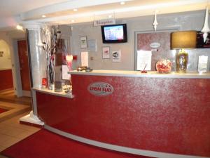 Televisyen dan/atau pusat hiburan di Hotel Lyon Sud, Pierre Benite, St Genis Laval