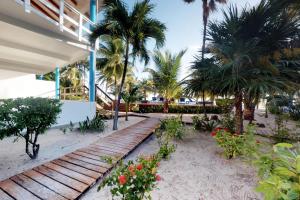 Gallery image of Condo #31 @ Beachside Villas in Placencia