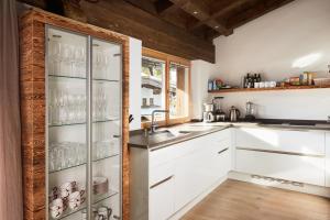 Kuchyň nebo kuchyňský kout v ubytování Top modernes Ferienhaus mit Sauna! Nicht weit vom Skilift