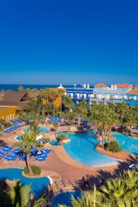 
Vista de la piscina de PLAYABALLENA SPA HOTEL o alrededores
