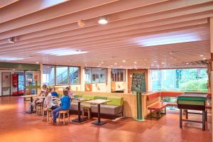 Restaurace v ubytování DJH Jugendherberge Biggesee