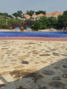 Bazén v ubytování The Lahe Hotels nebo v jeho okolí