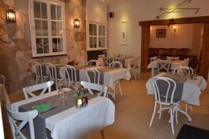 Restaurace v ubytování Brile