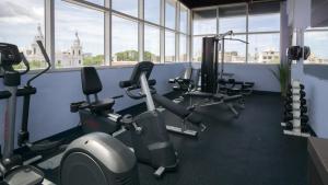 Fitnes oz. oprema za telovadbo v nastanitvi Ponce Plaza Hotel & Casino