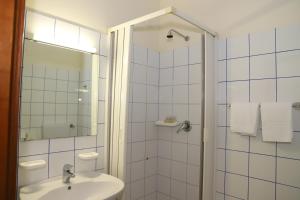 A bathroom at Hotel Valle Verde