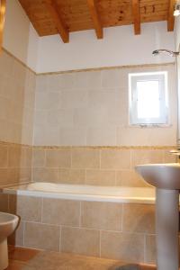 Ένα μπάνιο στο Casa Guna