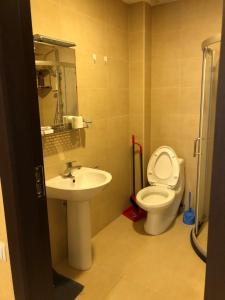 Ένα μπάνιο στο Anna Apartaments on Didveli +48 φωτογραφίες