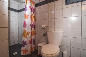 A bathroom at Roula Apartments