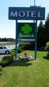 Certifikát, hodnocení, plakát nebo jiný dokument vystavený v ubytování Shamrock Motel