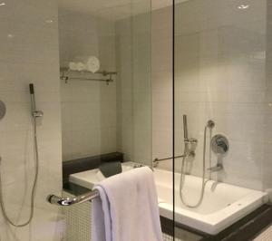 Fotografie z fotogalerie ubytování Ramada by Wyndham Ghaziabad Vasundhara v destinaci Ghaziabád
