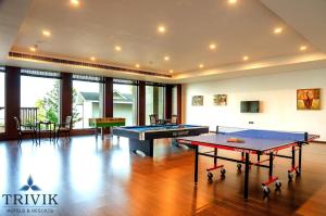 Stolní tenis v ubytování Trivik Hotels & Resorts, Chikmagalur nebo okolí