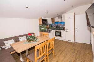 Cucina o angolo cottura di Appartements AUSZEIT with private SPA