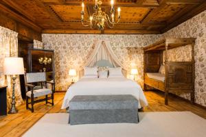 Letto o letti in una camera di Schloss Prielau Hotel & Restaurants