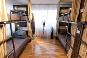 Postel nebo postele na pokoji v ubytování B14 Hostel + 17 fotografií