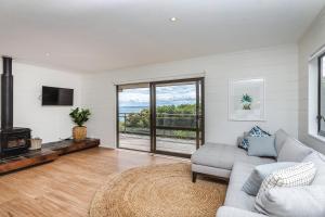 Gallery image of Sunset Sanctuary- Waiheke Escapes in Omiha