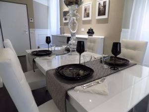 Gallery image of Hs4U The Chic Luxury apartment in Prato