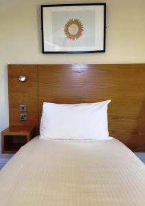 Postel nebo postele na pokoji v ubytování Stotfield Hotel