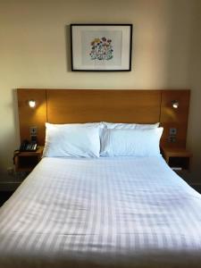 Postel nebo postele na pokoji v ubytování Stotfield Hotel