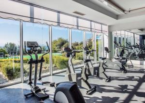 Fitness centrum a/nebo fitness zařízení v ubytování Aria Claros Beach & Spa Resort – All Inclusive 24H