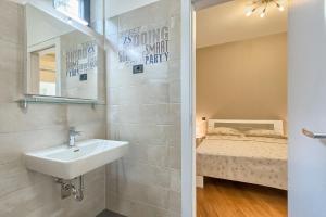 Afbeelding uit fotogalerij van Apartments Villa YoYo in Štinjan