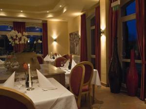 Restorāns vai citas vietas, kur ieturēt maltīti, naktsmītnē AKZENT Hotel Altenberge