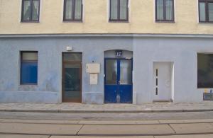 a building with two doors on the side of it at SpongeBob Apartment in Vienna