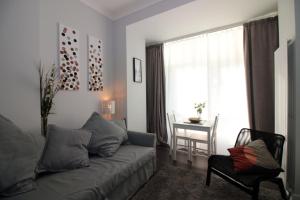 Sweet Suites Lytham的休息区