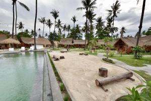 Der Swimmingpool an oder in der Nähe von Beranda Ecolodge