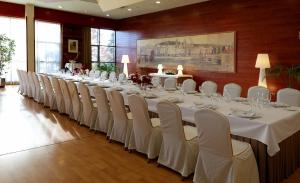 Restaurace v ubytování Abba Burgos