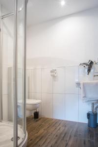 Koupelna v ubytování Chalet Holzerstubn