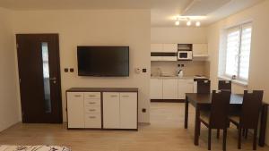 Η κουζίνα ή μικρή κουζίνα στο Apartmány Andrea