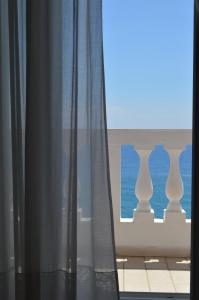 Nespecifikovaný výhled na moře nebo výhled na moře při pohledu z hotelu