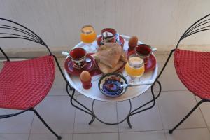Makanan di atau di tempat lain dekat homestay