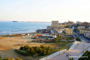 Gallery image of Sabbia1 CaseSicule, Apartment in the City Center and beside the Main Square, Beach at 100 m, Wi-Fi in Pozzallo